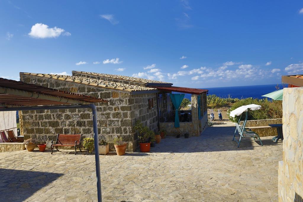 Case Vacanze La Cernia Bruna Isola di Ustica Екстер'єр фото